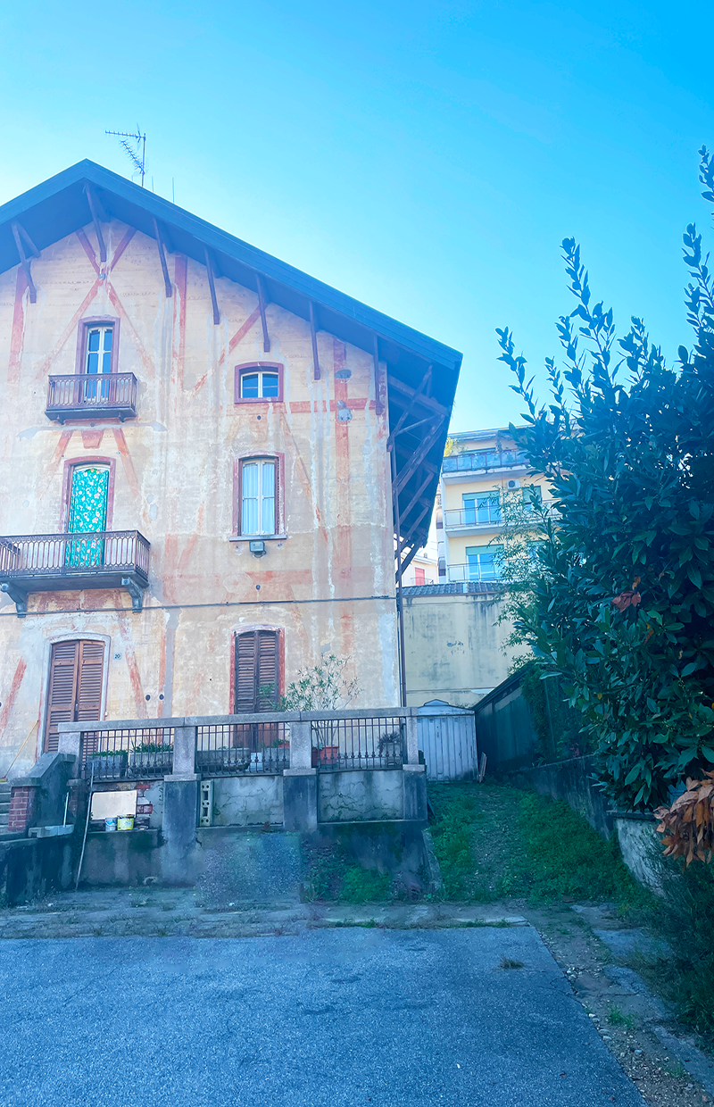 Arona Via Milano